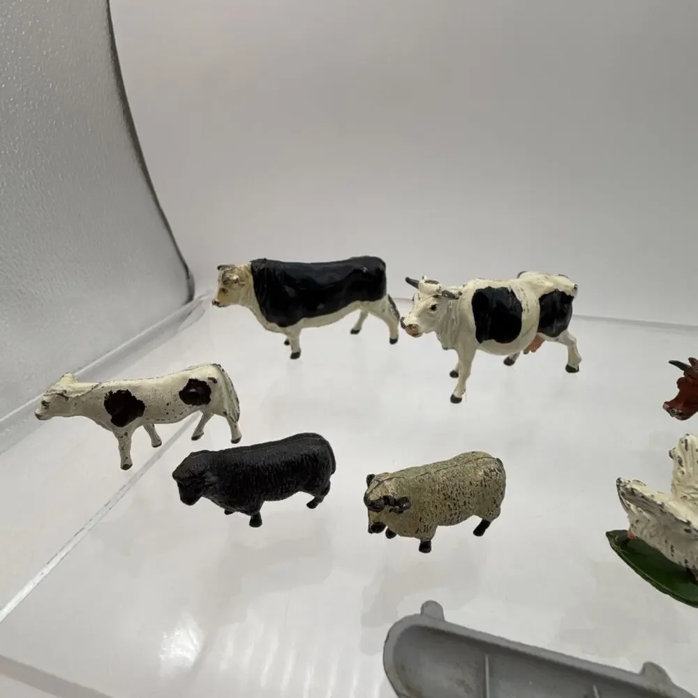 Vtg TIMPO TOYS Painted Lead Toy Britains Era Farm Animals Cows, Sheep, Fowel⬇️